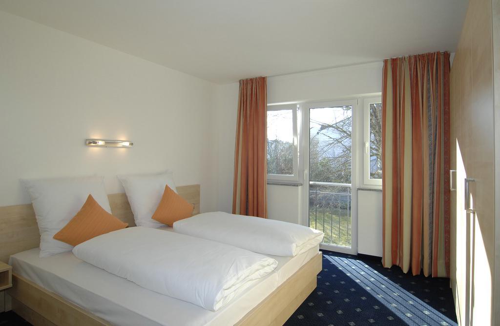 Landhaus Sixtmuehle Hotel Taufkirchen  Ruang foto