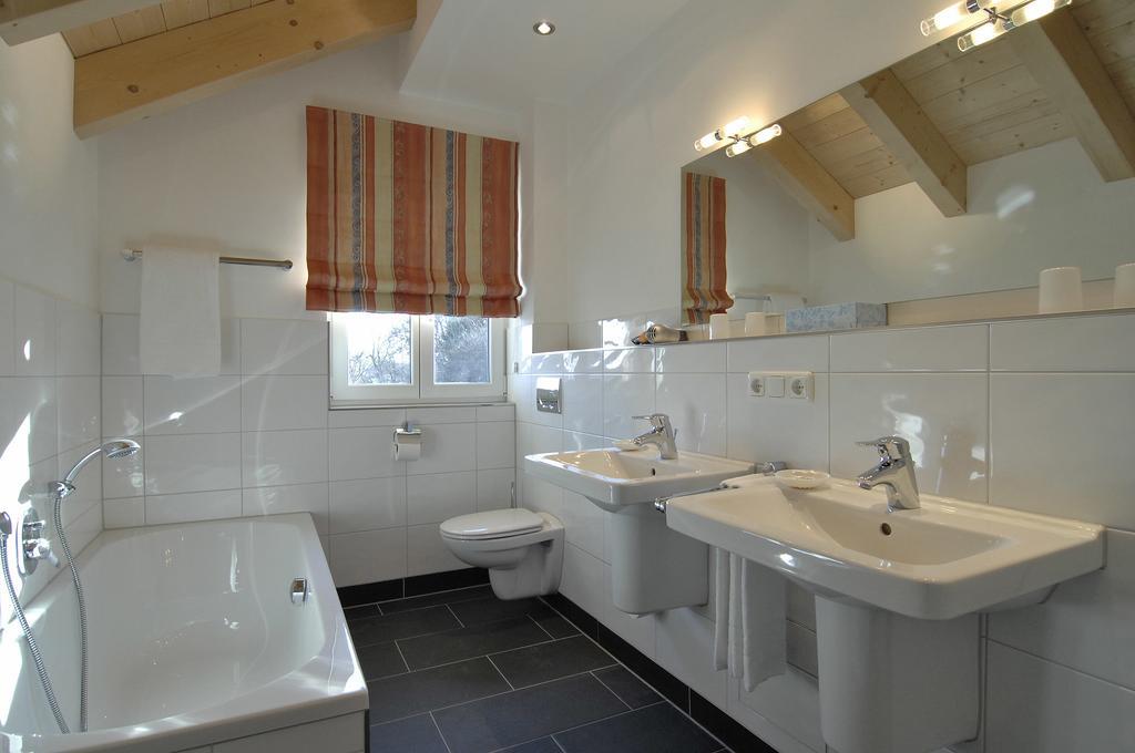 Landhaus Sixtmuehle Hotel Taufkirchen  Bagian luar foto